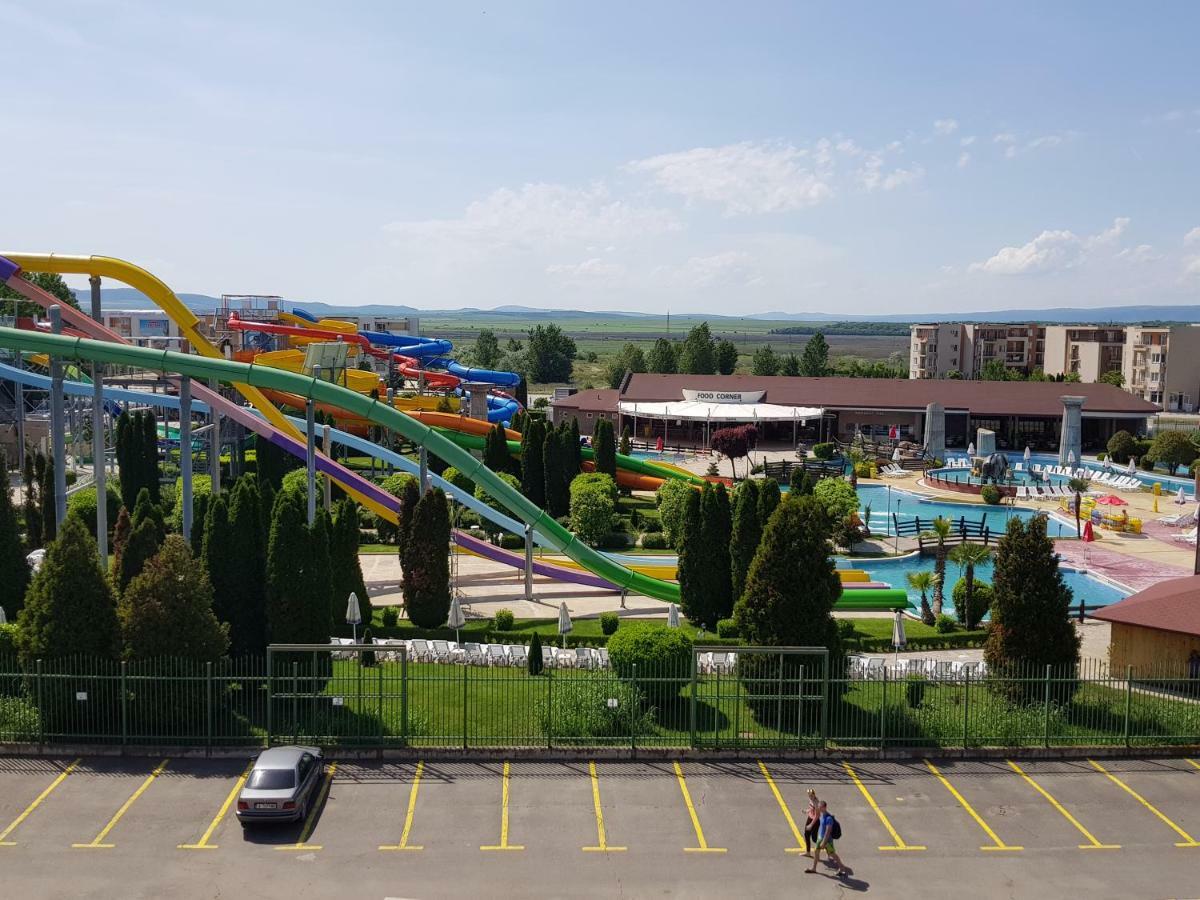 Aquapark Apartment Sunny Beach Eksteriør billede